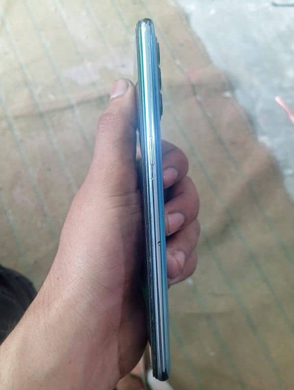 oppo reno 4 8/128 10by9 only back crack h zra 1