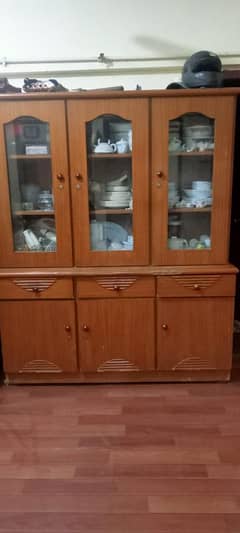 Showcase with divider in Good condition