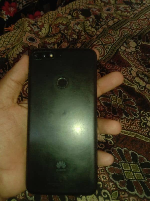 HUAWEI Y7 prime Rs 10000 4