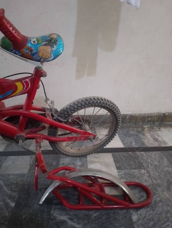 Polo brand kids bicycle in mint condition 4