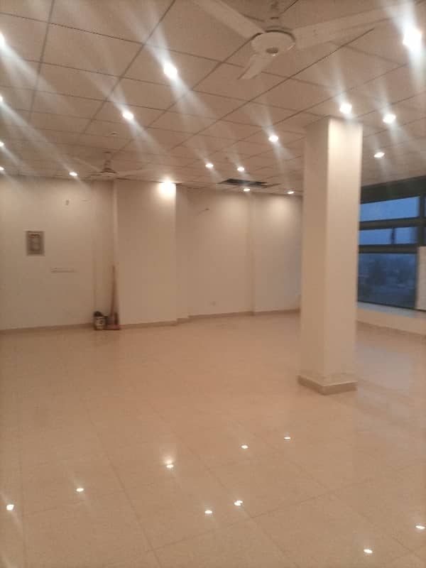 commercial office space ground floor available for rent on main express way khanna pul service road 5