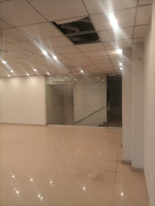 commercial office space ground floor available for rent on main express way khanna pul service road 7