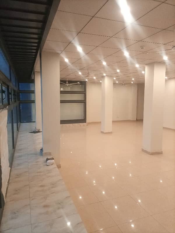 commercial office space ground floor available for rent on main express way khanna pul service road 9