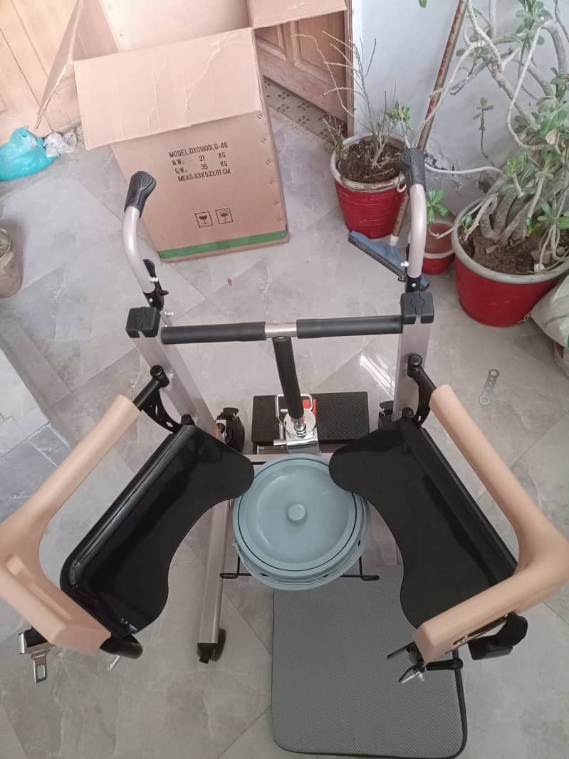 Hydraulic Patient Transfer Chair 6