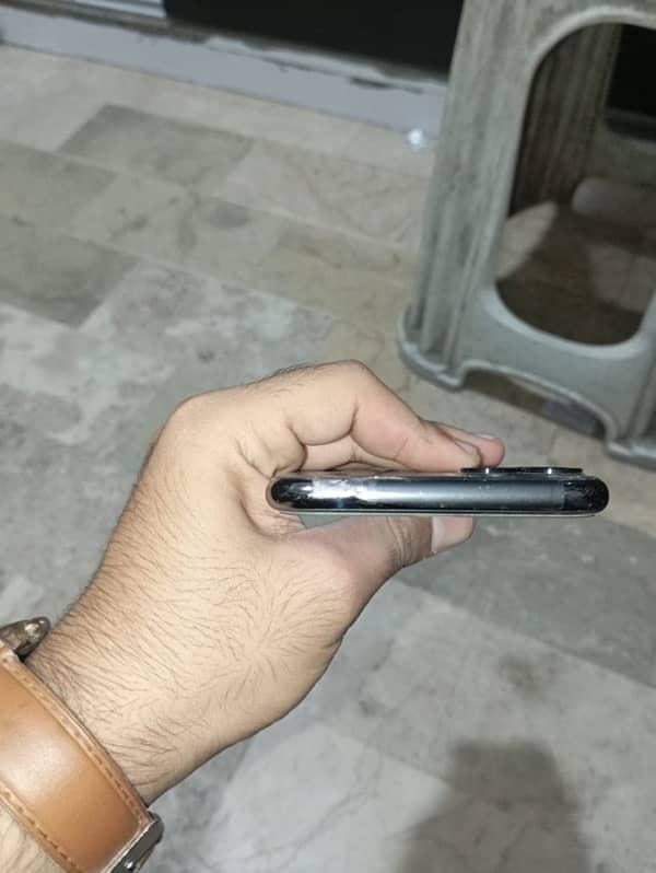 iphone 11 pro max 10 by 10 4