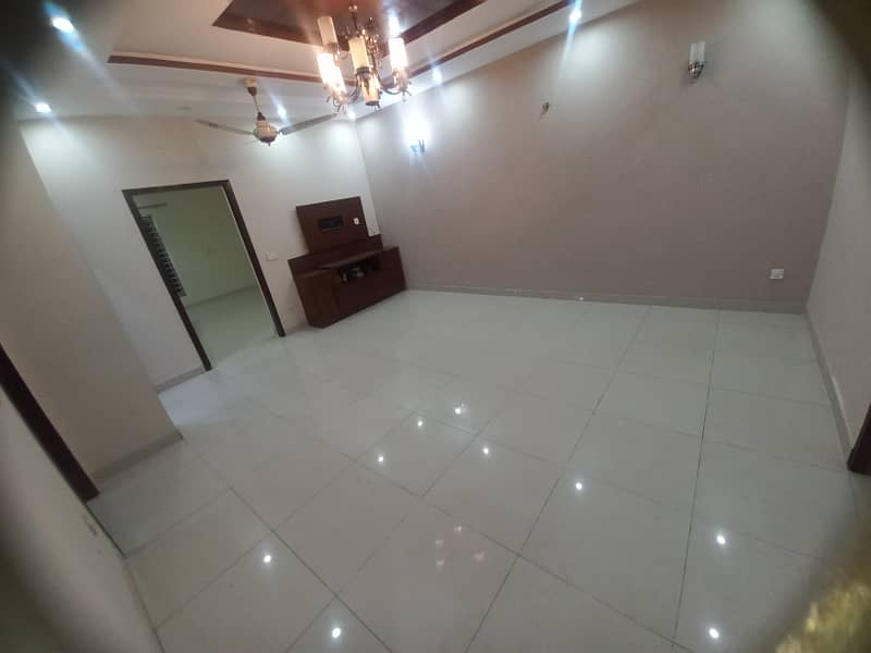 20 Marla House For Rent Available In Valencia Housing Society Lahore Bijli Pani Gas Available 5