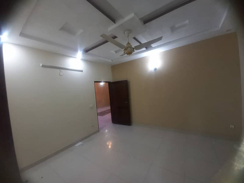 20 Marla House For Rent Available In Valencia Housing Society Lahore Bijli Pani Gas Available 9