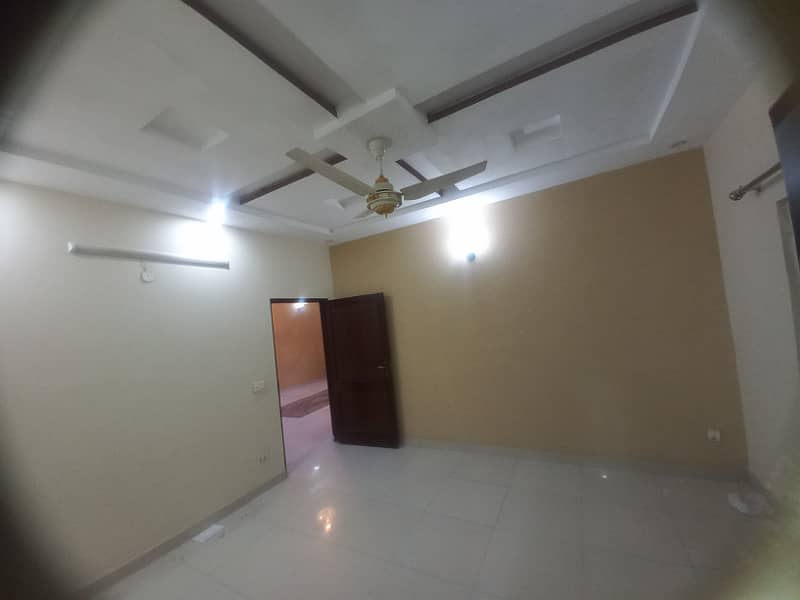 20 Marla House For Rent Available In Valencia Housing Society Lahore Bijli Pani Gas Available 10