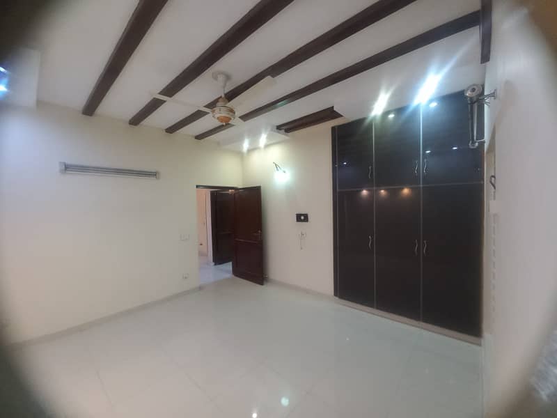 20 Marla House For Rent Available In Valencia Housing Society Lahore Bijli Pani Gas Available 15