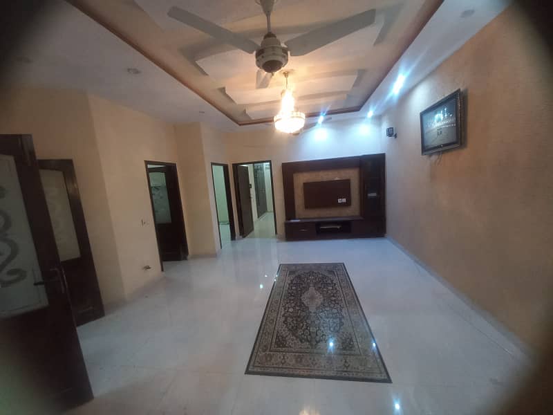 20 Marla House For Rent Available In Valencia Housing Society Lahore Bijli Pani Gas Available 16