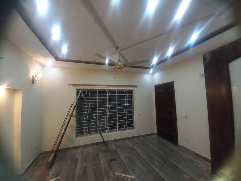 20 Marla House For Rent Available In Valencia Housing Society Lahore Bijli Pani Gas Available 19