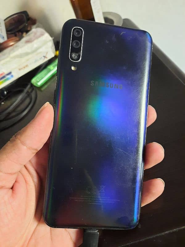 samsung A50 for sale plz Read description. wait for good offer. . . 2