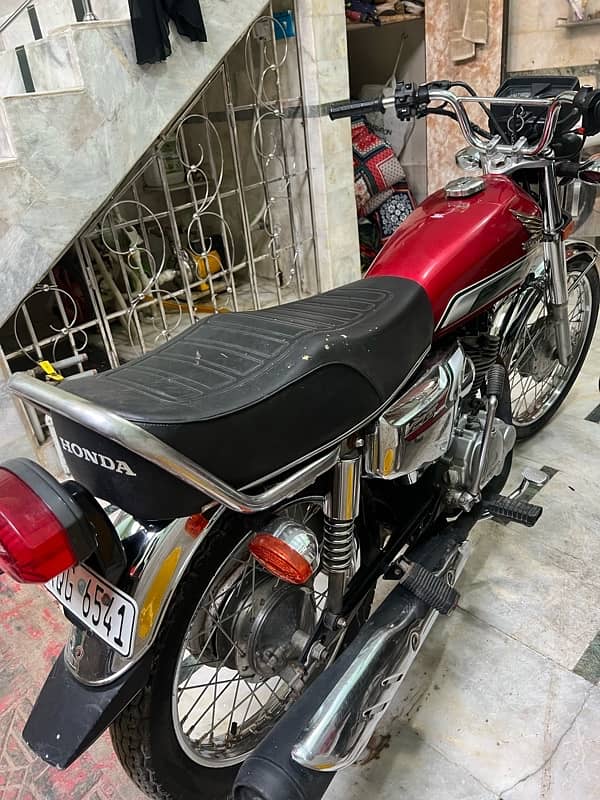 honda 125 self start 2023 4