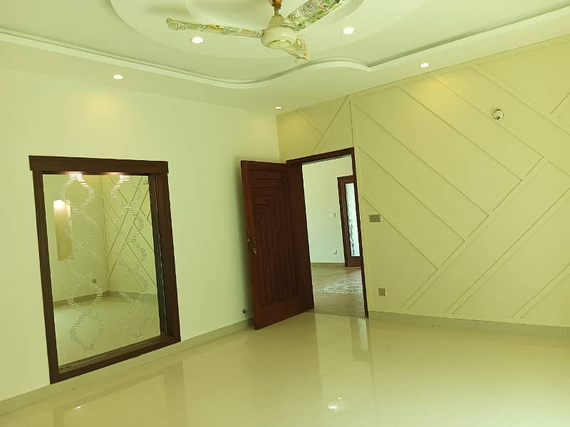 1 Kanal Luxury House Available For Rent In Nishtar Block Sector E Bahria Town Lahore 22