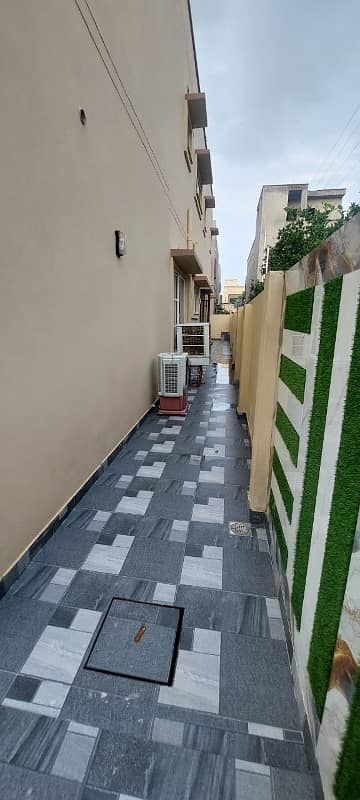 1 Kanal Luxury House Available For Sale In Shaheen Block Sector B Bahria Town Lahore 4