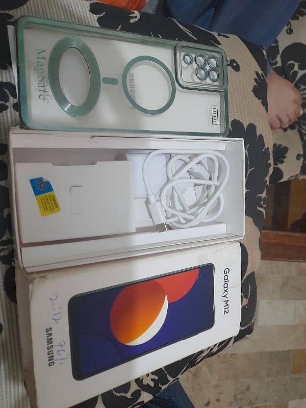 Selling Samsung M12 4/64 Good condition 4