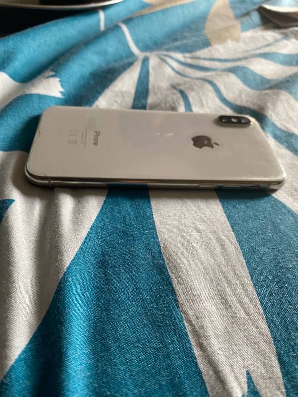 iPhone X 64 Gb 8