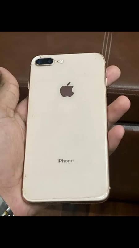 iPhone 8 Plus 2