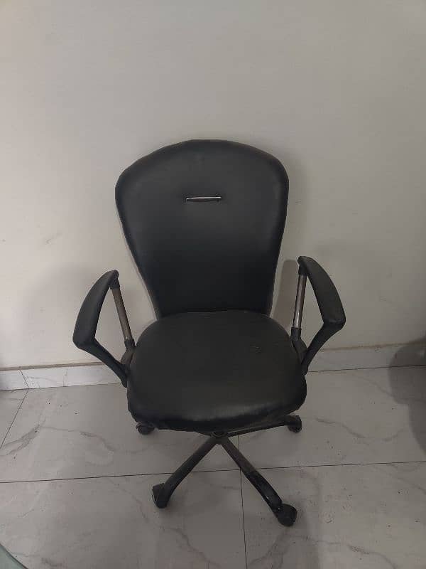 Computer Chairs/Revolving Office Chairs/Staff Chairs/Visitor Chairs 1