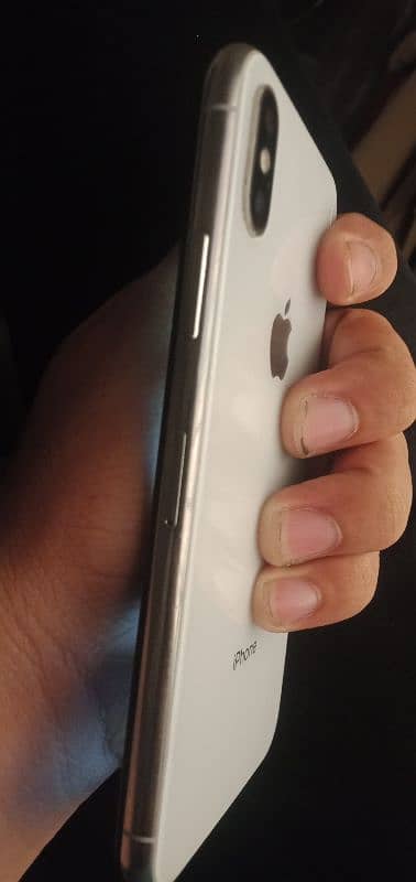 Iphone x (64GB) - non-PTA white colour ,Face ID not working, RS 30000 2