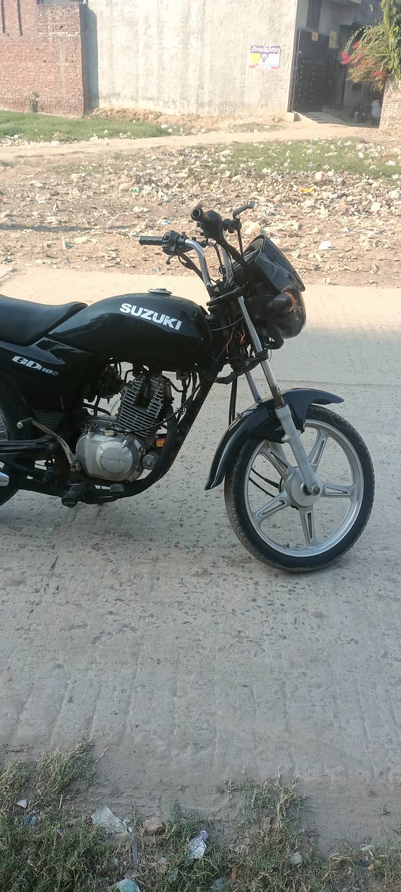 Suzuki 110s for sale all ok buttery charig honi hy selaf ok hy 10