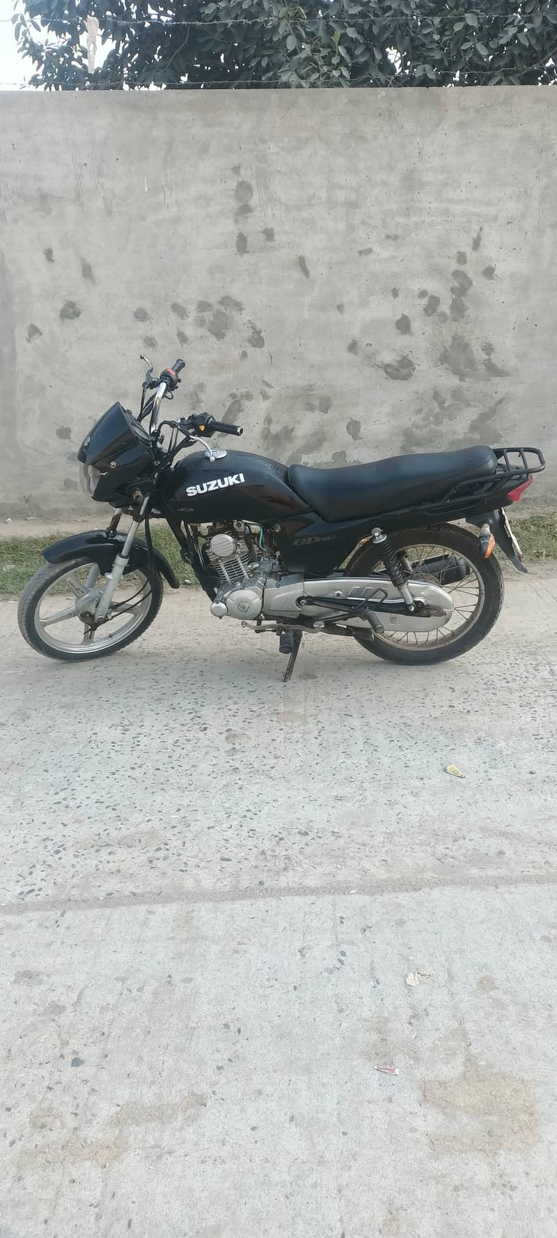 Suzuki 110s for sale all ok buttery charig honi hy selaf ok hy 12