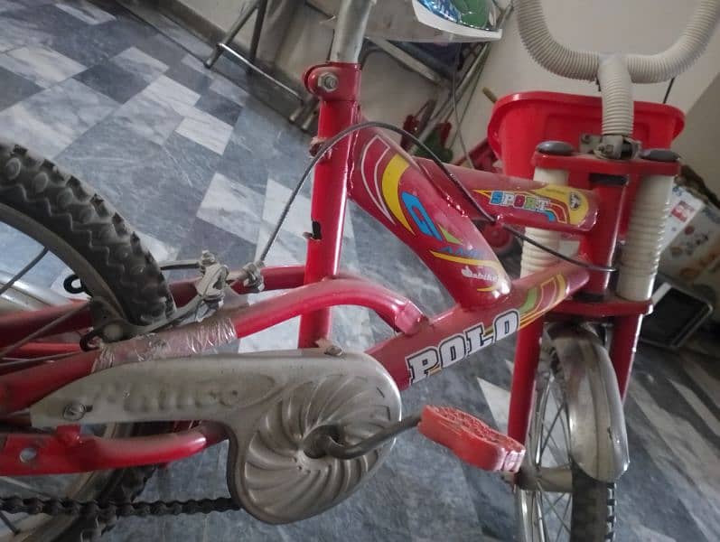 Kids bicycle in mint condition 2