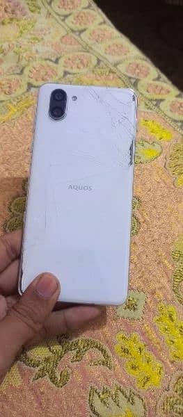 Aquos 6/128 just password bhool gaya ha or back bhi crack ha 1