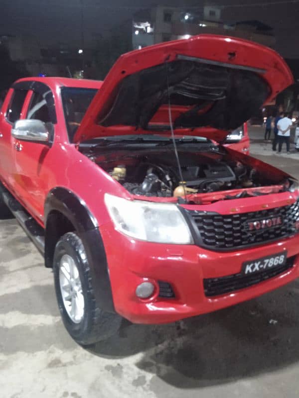 Toyota Hilux 2012 0