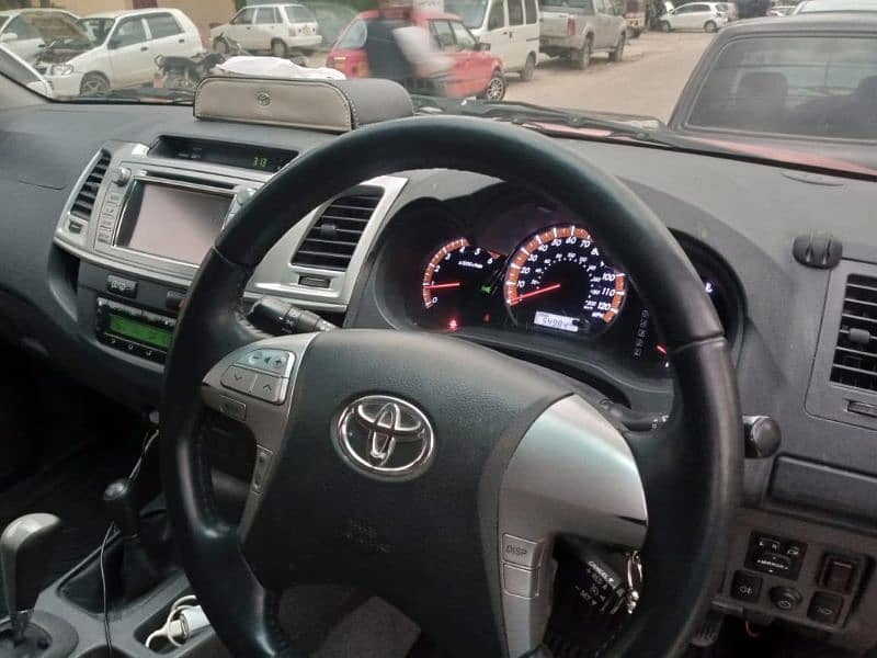 Toyota Hilux 2012 5