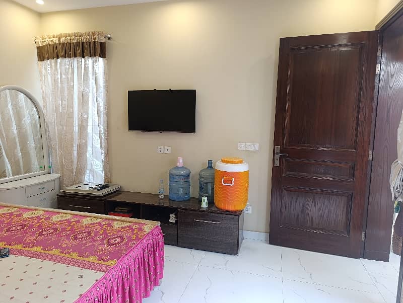 10 Marla Upper Portion 3 Bedrooms In Dha Phase 8 Ex Air Avenue 0