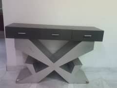 beautiful console in cheap price.