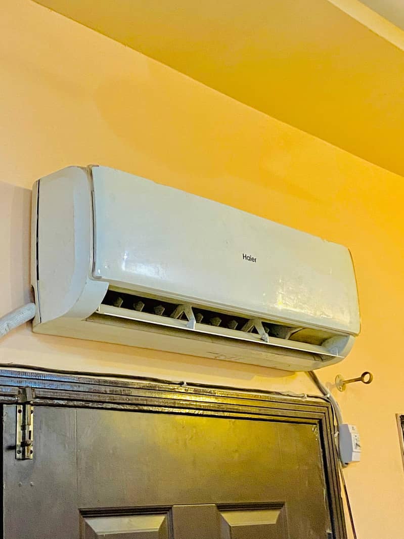 1.5 Split AC For Sale on Urgent Basis 1