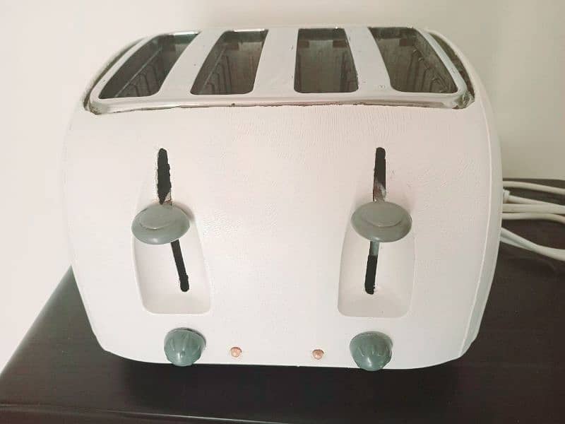 Brand New Black and Decker Toaster 4 Slices Made In England 1