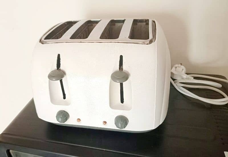 Brand New Black and Decker Toaster 4 Slices Made In England 3