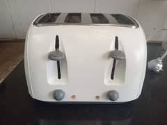 Brand New Black and Decker Toaster 4 Slices