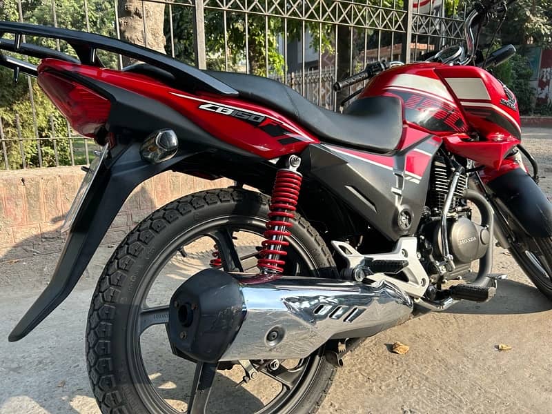 HONDA CB 150F 2