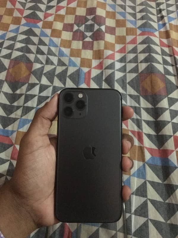 iPhone 11 Pro 1