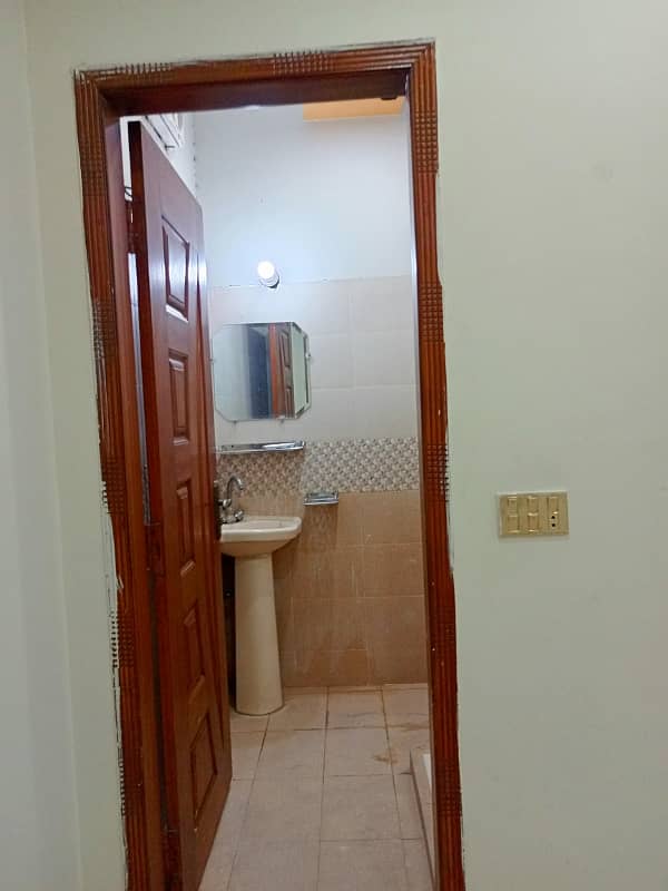 1 kanal house for rent in johar town for Family and Silent office (Call center + Software house 6