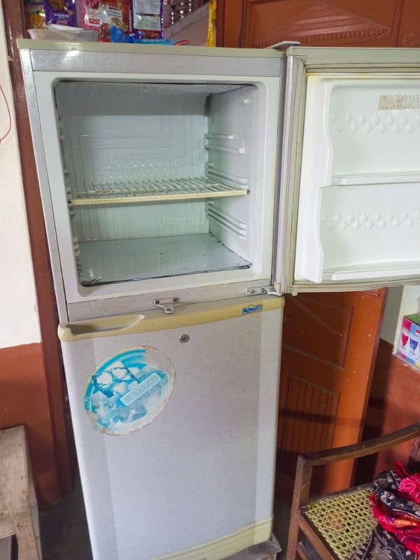 Pal Fridge 0