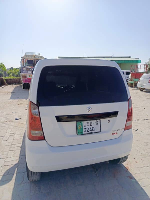 Suzuki Wagon R 2017 11