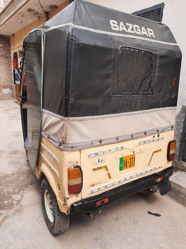 Sazgar rickshaw 2018 model A1 Condition Urgent Sale 03187557520 9