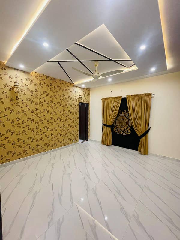 10 Marla Brand New House for Sale In Bahria Town - Iqbal Block Canal Road Lahore 3