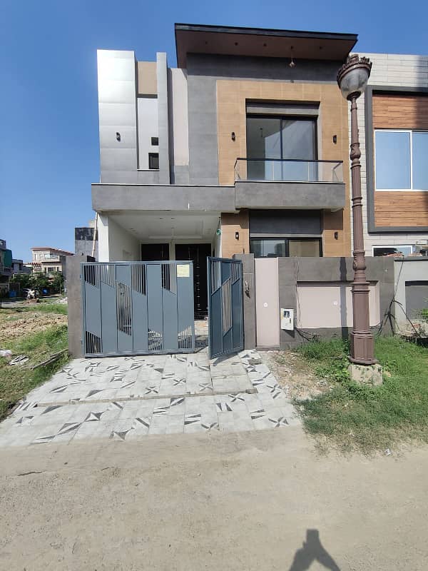 5 Marla Brand New House For Sale In Lake City - Sector M-7B Lake City Lahore 0