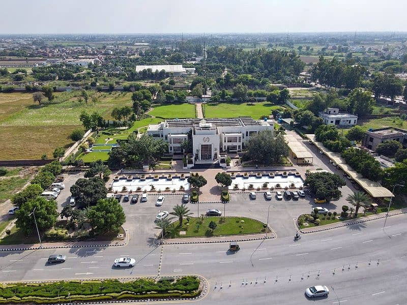 10 Marla Residential Corner Plot For Sale In Lake City - Sector M2-A Raiwind Road Lahore 2