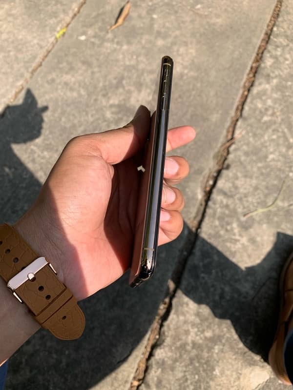 iPhone Xs max PTA Approved 3