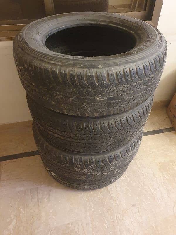 Revo, Roco 18inch dunlop tyres with around 50% condition left 3