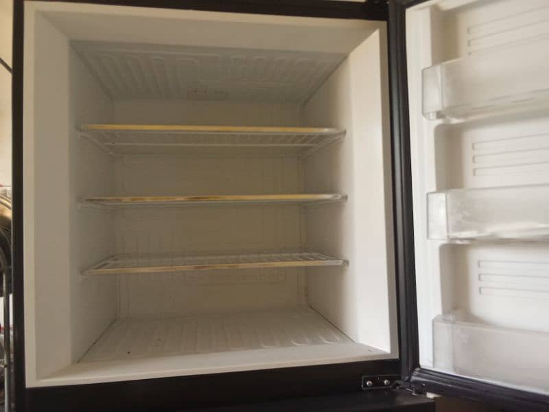 pel jumbo size fridge with warranty 11