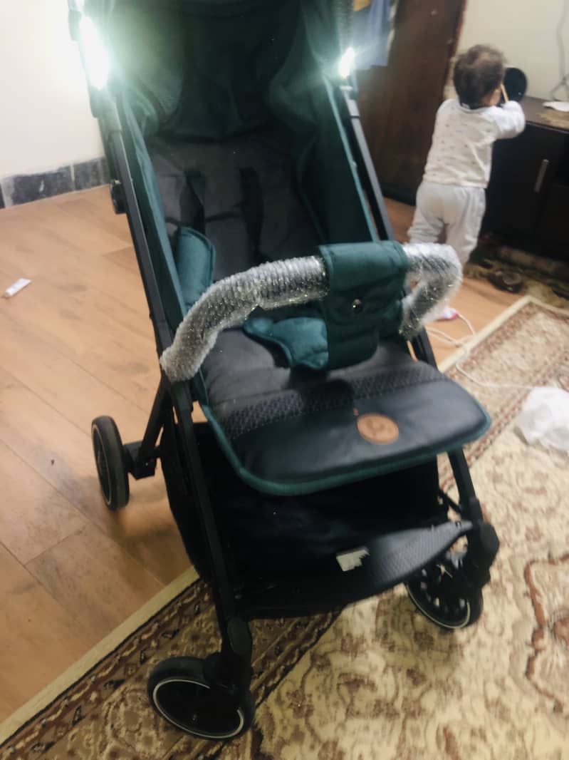 Branded baby pram new 1