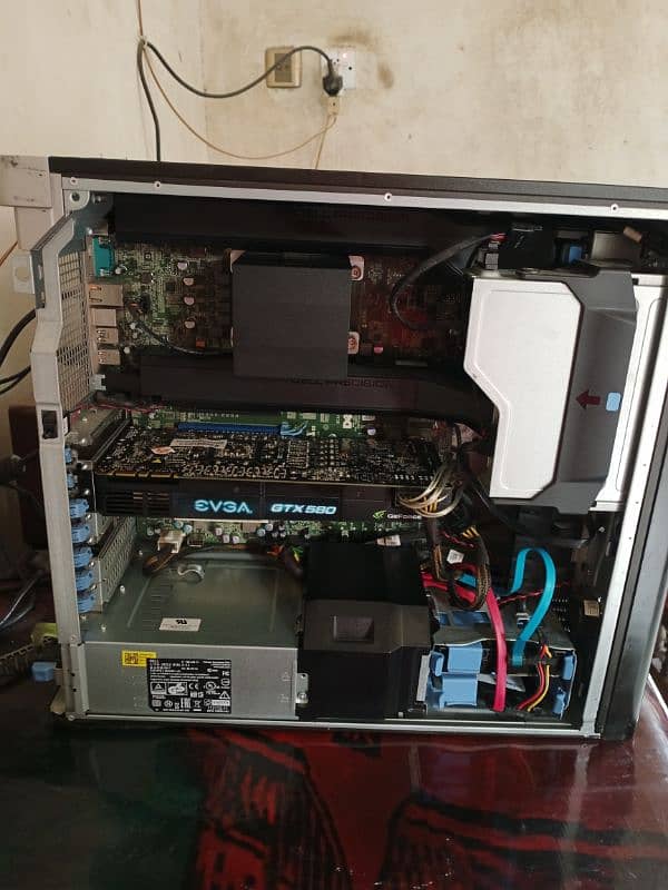 Dell Gaming PC with GTX 580 384Bits 3